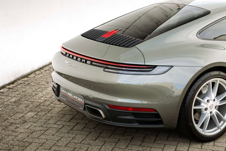 Porsche 992 Carrera