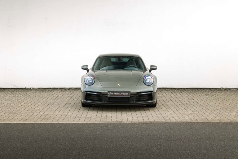 Porsche 992 Carrera