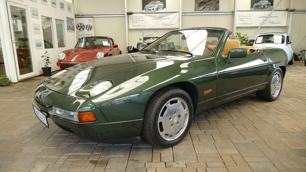 Porsche 928 S4