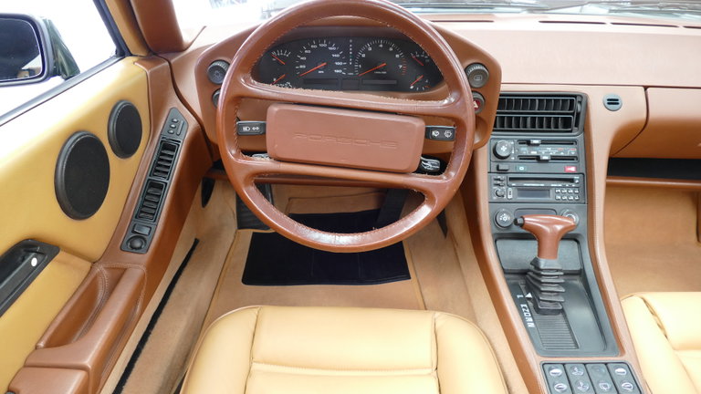 Porsche 928 S4