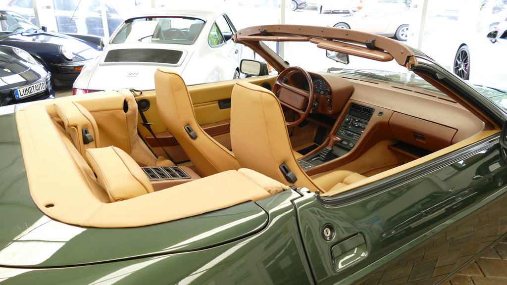 Porsche 928 S4