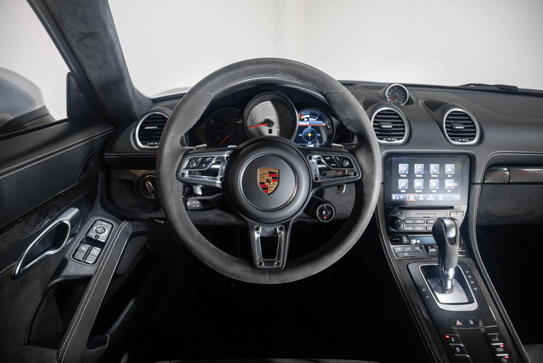 Porsche 718 Cayman GTS