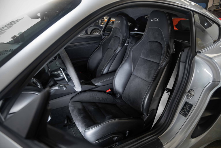 Porsche 718 Cayman GTS