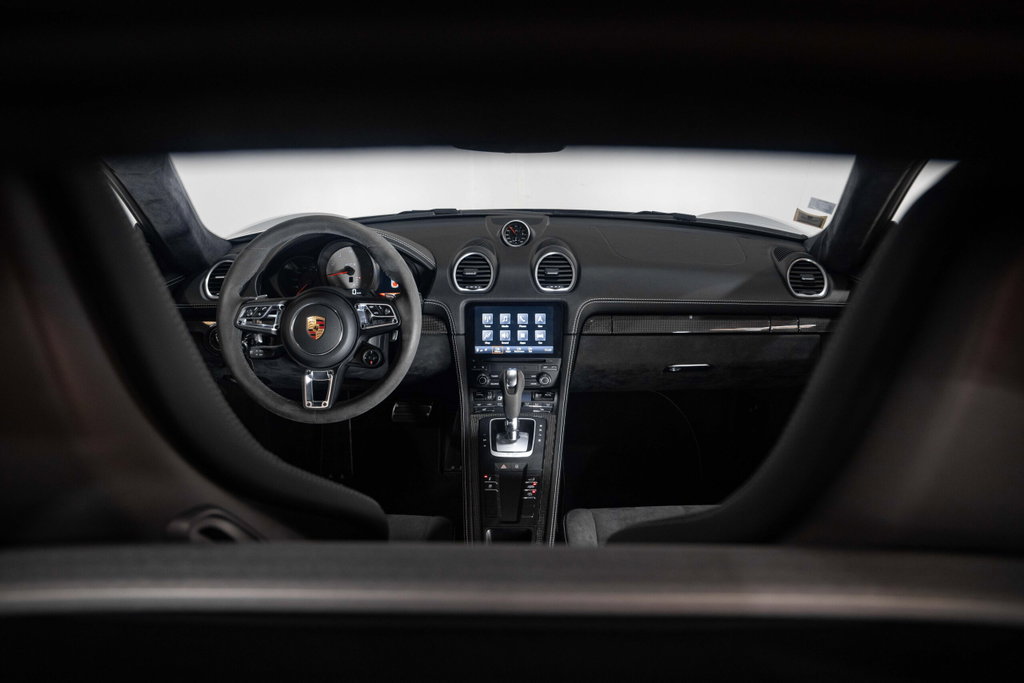 Porsche 718 Cayman GTS