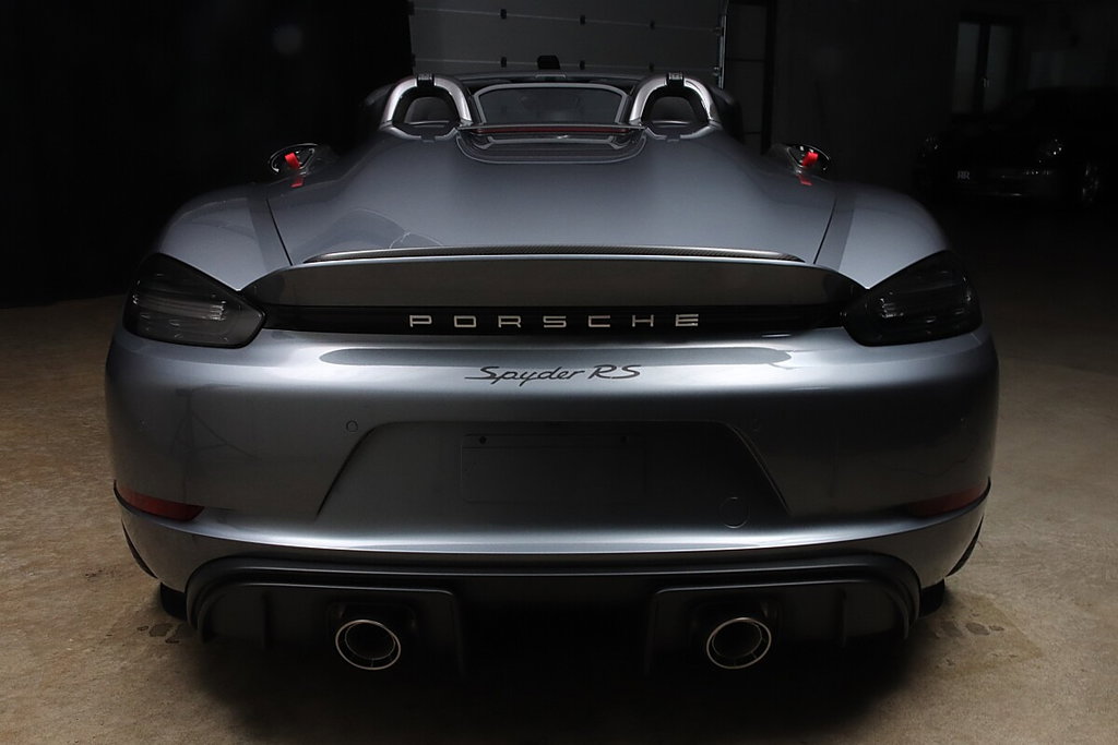 Porsche 718 Spyder RS
