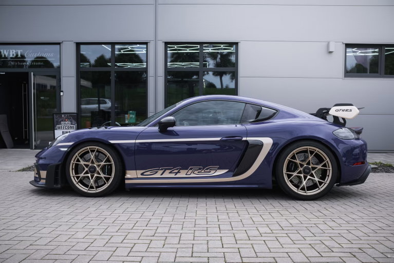 Porsche 718 Cayman GT4 RS