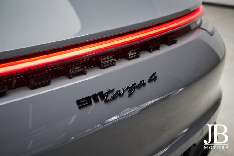 Porsche 992 Targa 4