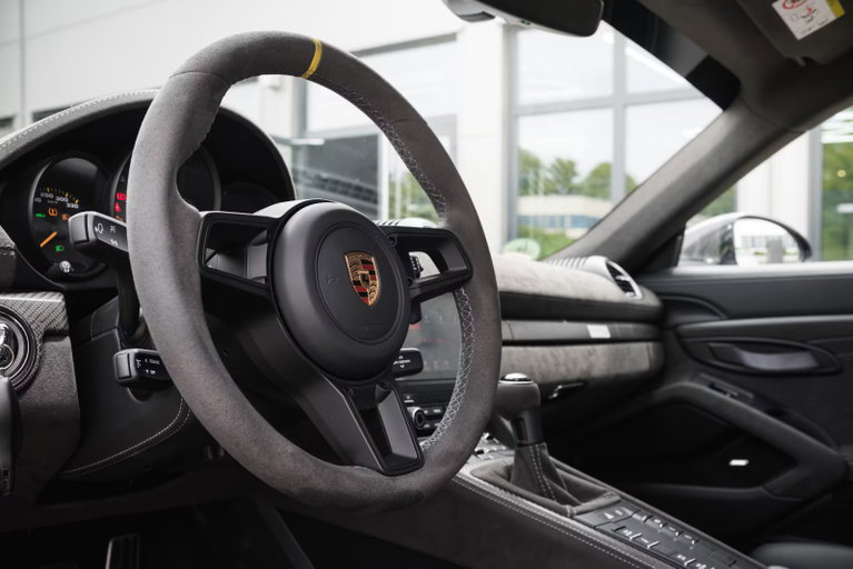 Porsche 718 Cayman GT4 RS