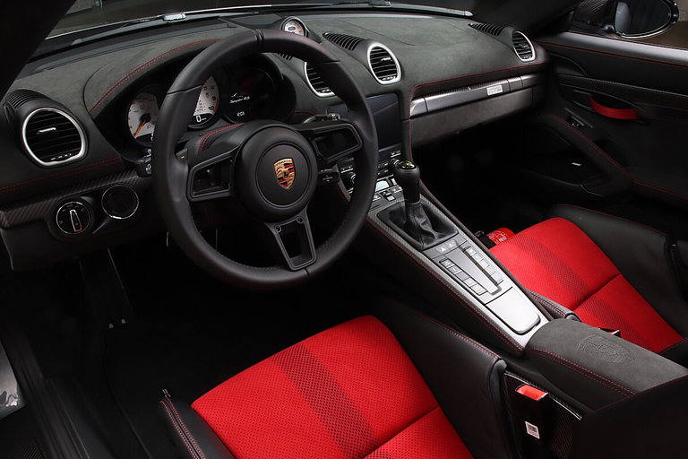 Porsche 718 Spyder RS