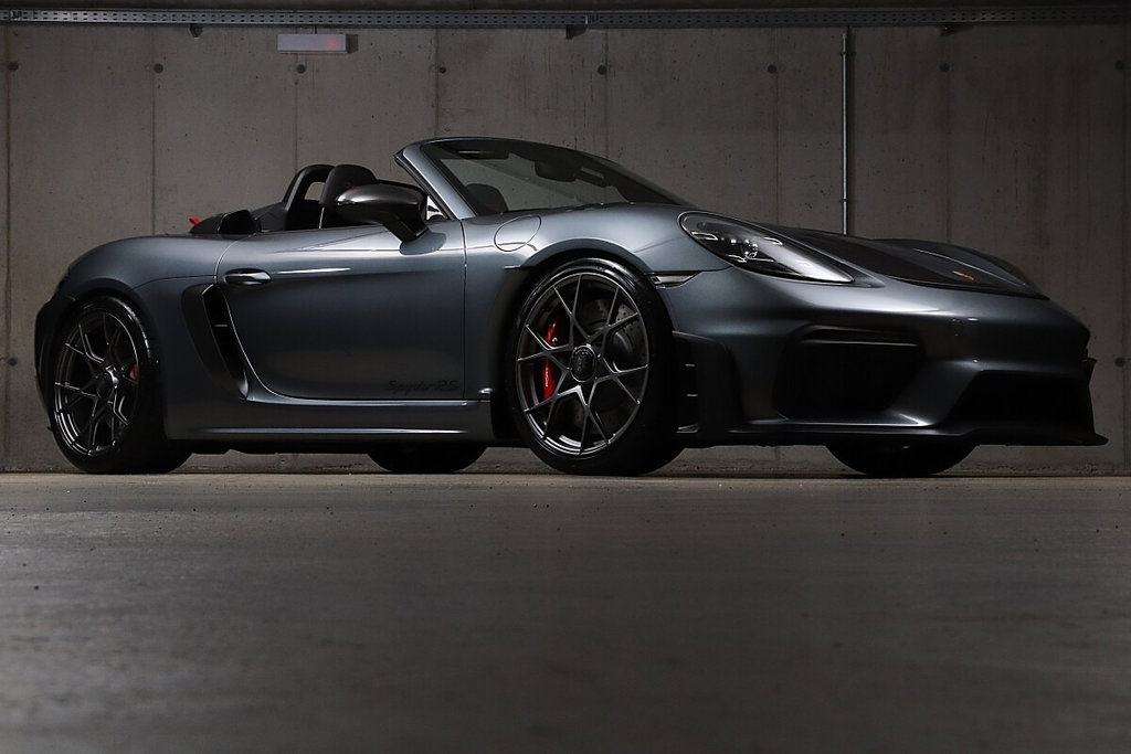 Porsche 718 Spyder RS