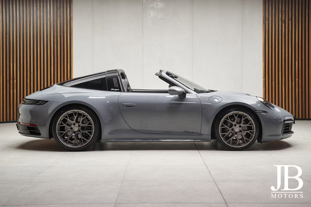 Porsche 992 Targa 4