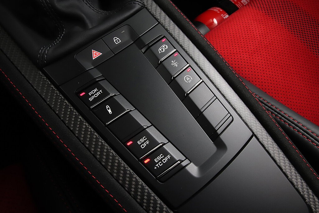 Porsche 718 Spyder RS