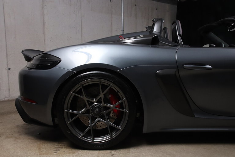 Porsche 718 Spyder RS