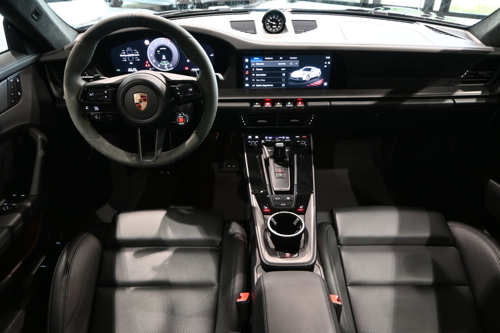 Porsche 992.2 Carrera GTS