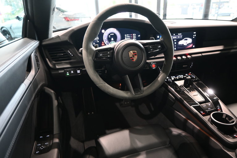 Porsche 992.2 Carrera GTS