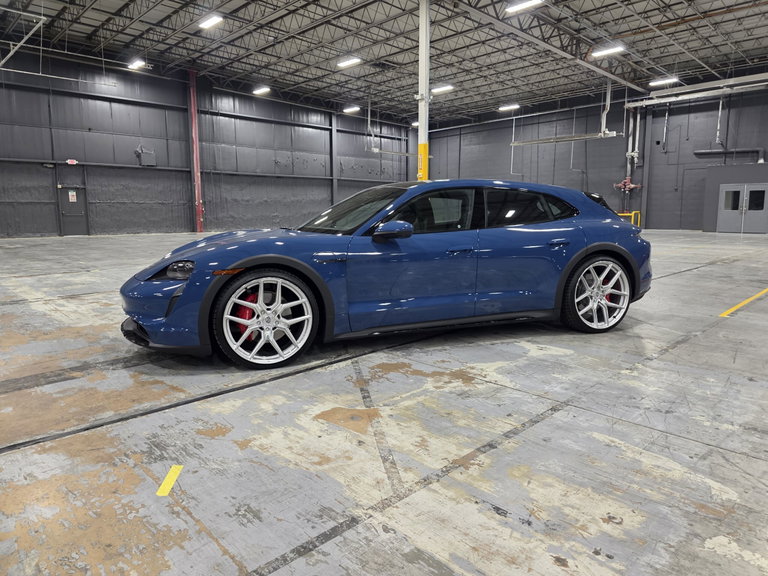 Porsche Taycan 4S Cross Turismo