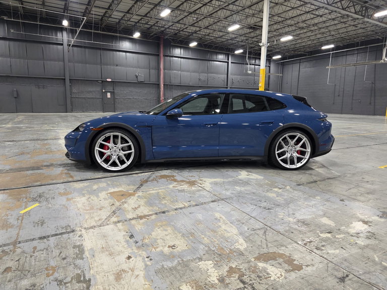 Porsche Taycan 4S Cross Turismo