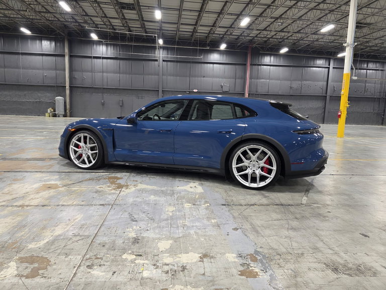 Porsche Taycan 4S Cross Turismo