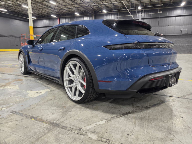 Porsche Taycan 4S Cross Turismo