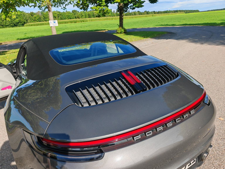 Porsche 992 Carrera 4S