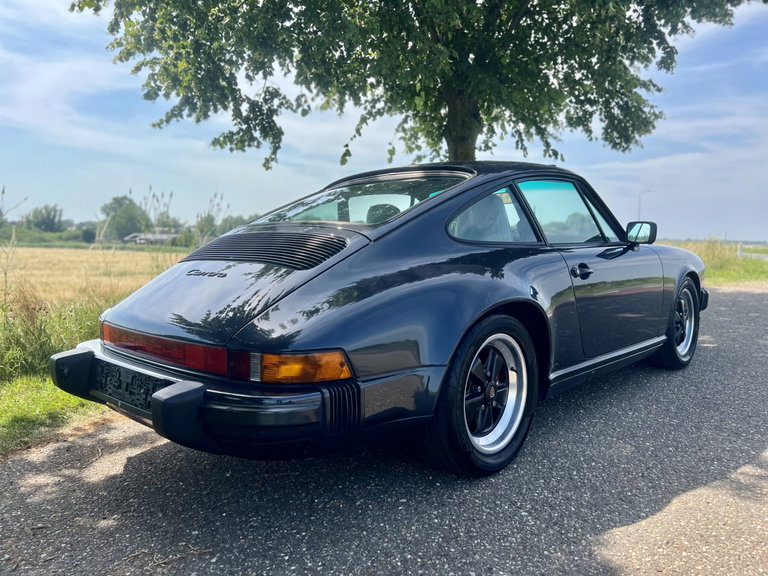 Porsche 911 Carrera 3.2 (US)