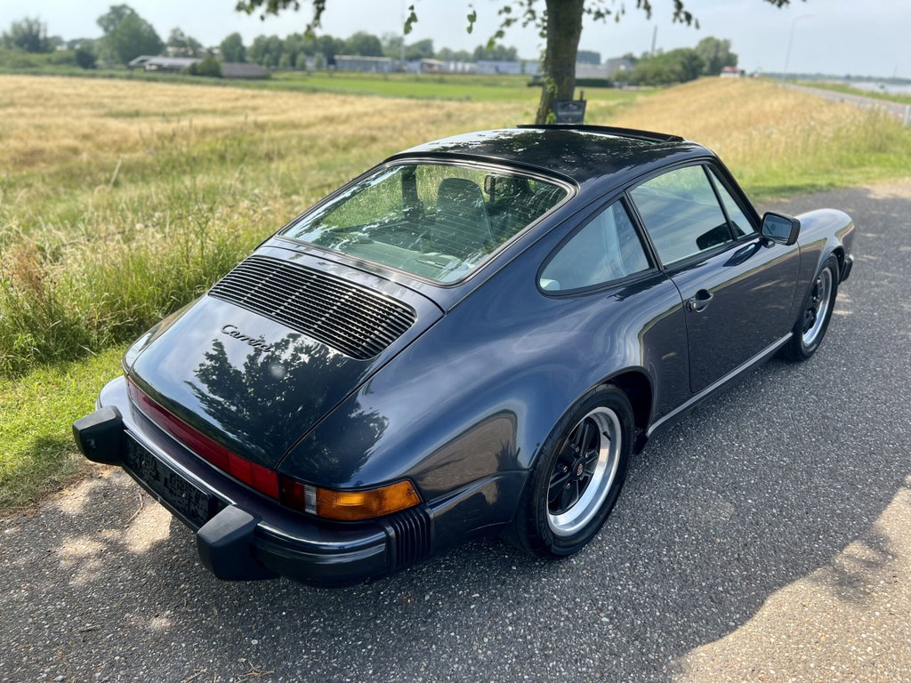 Porsche 911 Carrera 3.2 (US)