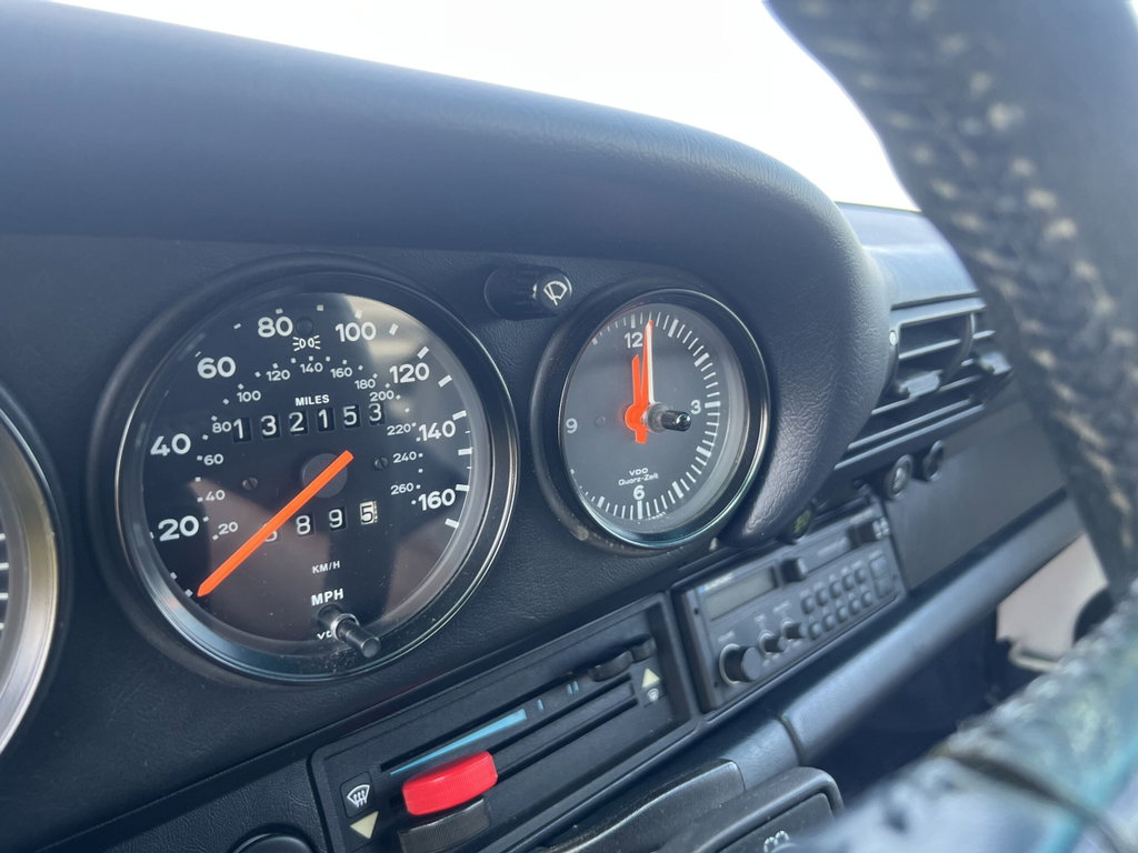 Porsche 911 Carrera 3.2 (US)
