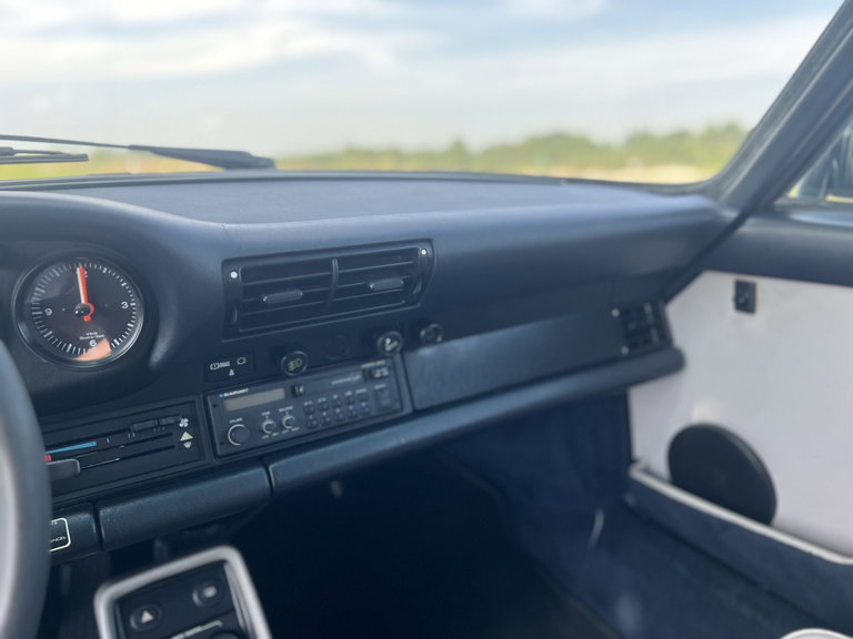 Porsche 911 Carrera 3.2 (US)