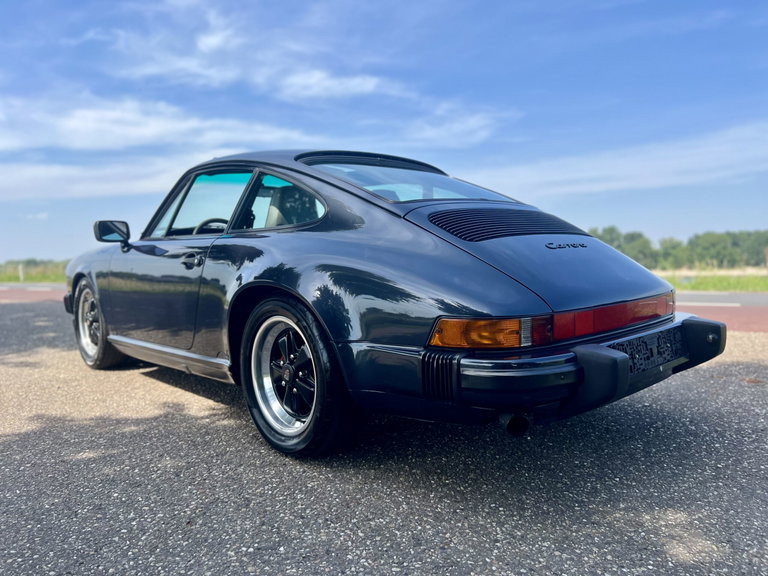 Porsche 911 Carrera 3.2 (US)