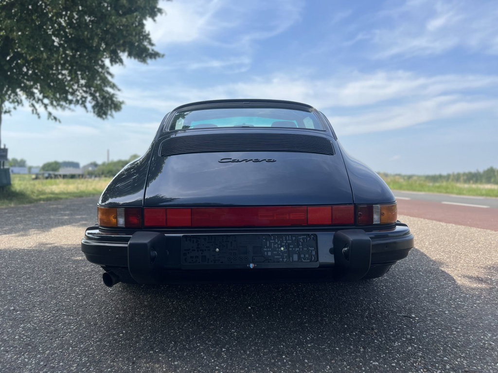 Porsche 911 Carrera 3.2 (US)