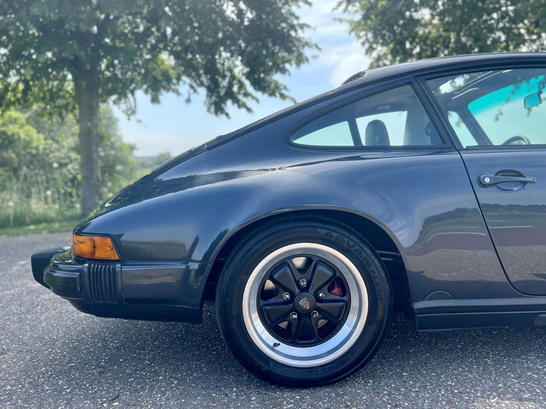Porsche 911 Carrera 3.2 (US)