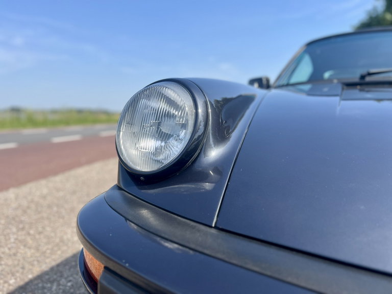 Porsche 911 Carrera 3.2 (US)