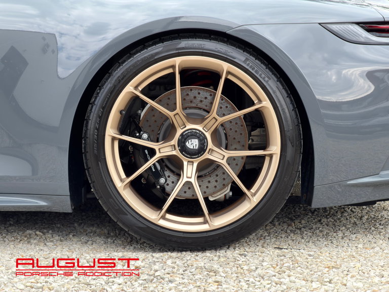 Porsche 992 GT3 Touring