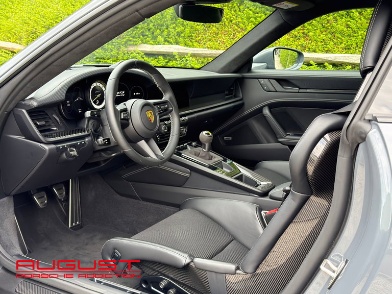 Porsche 992 GT3 Touring