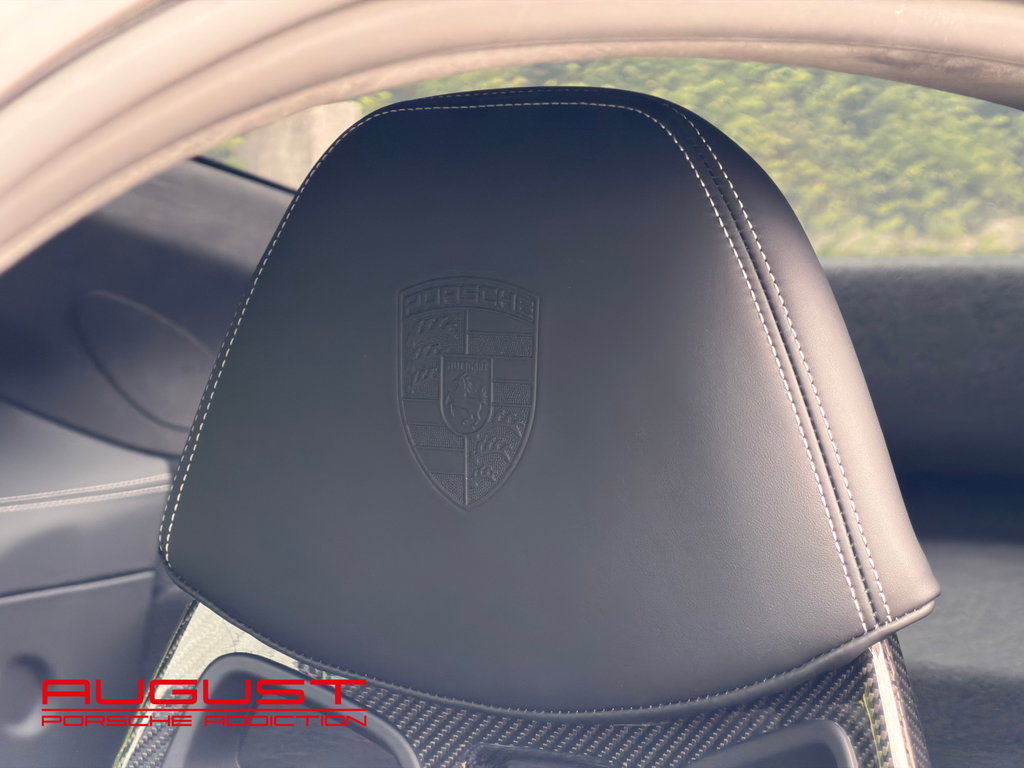 Porsche 992 GT3 Touring