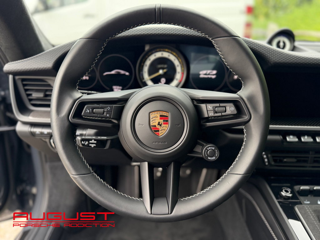 Porsche 992 GT3 Touring