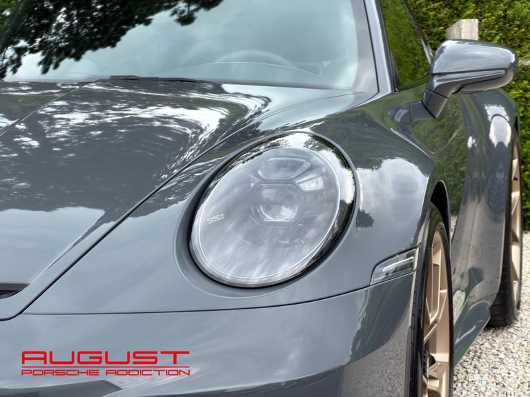 Porsche 992 GT3 Touring