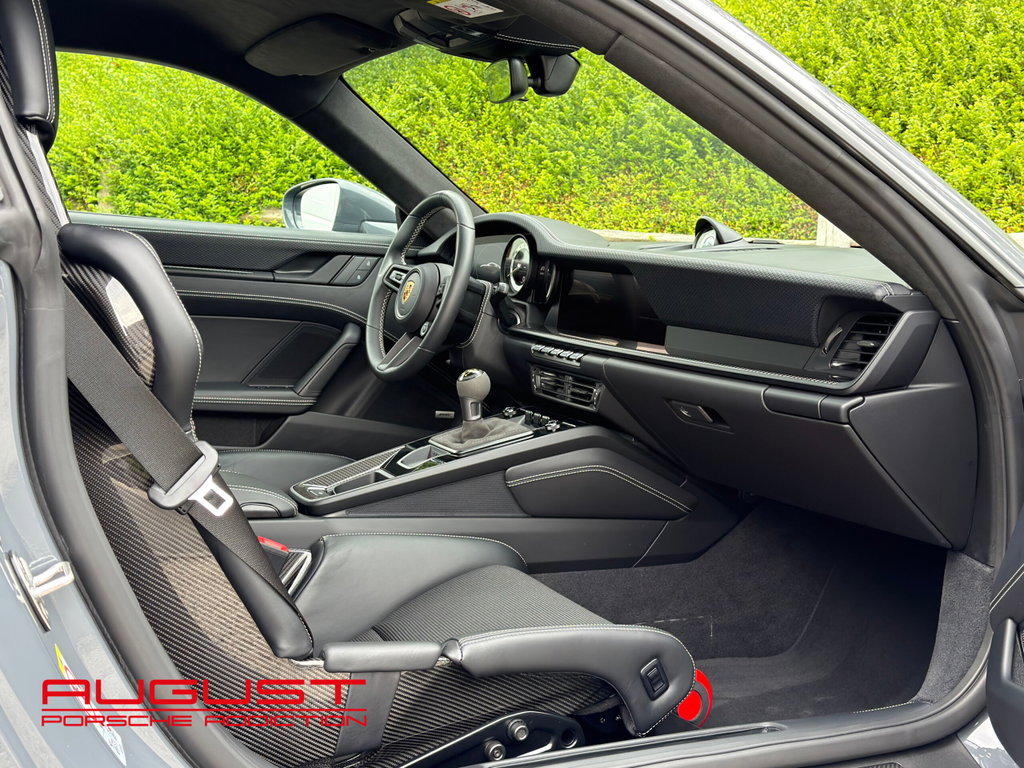 Porsche 992 GT3 Touring
