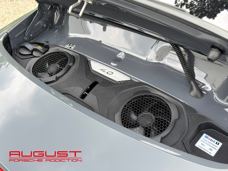 Porsche 992 GT3 Touring
