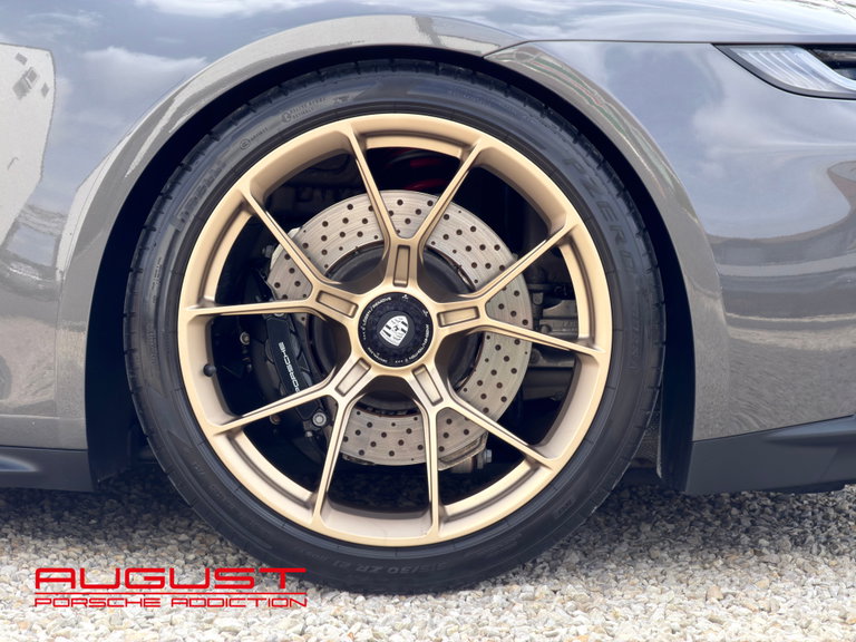 Porsche 992 GT3 Touring