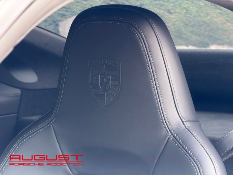 Porsche 992 GT3 Touring
