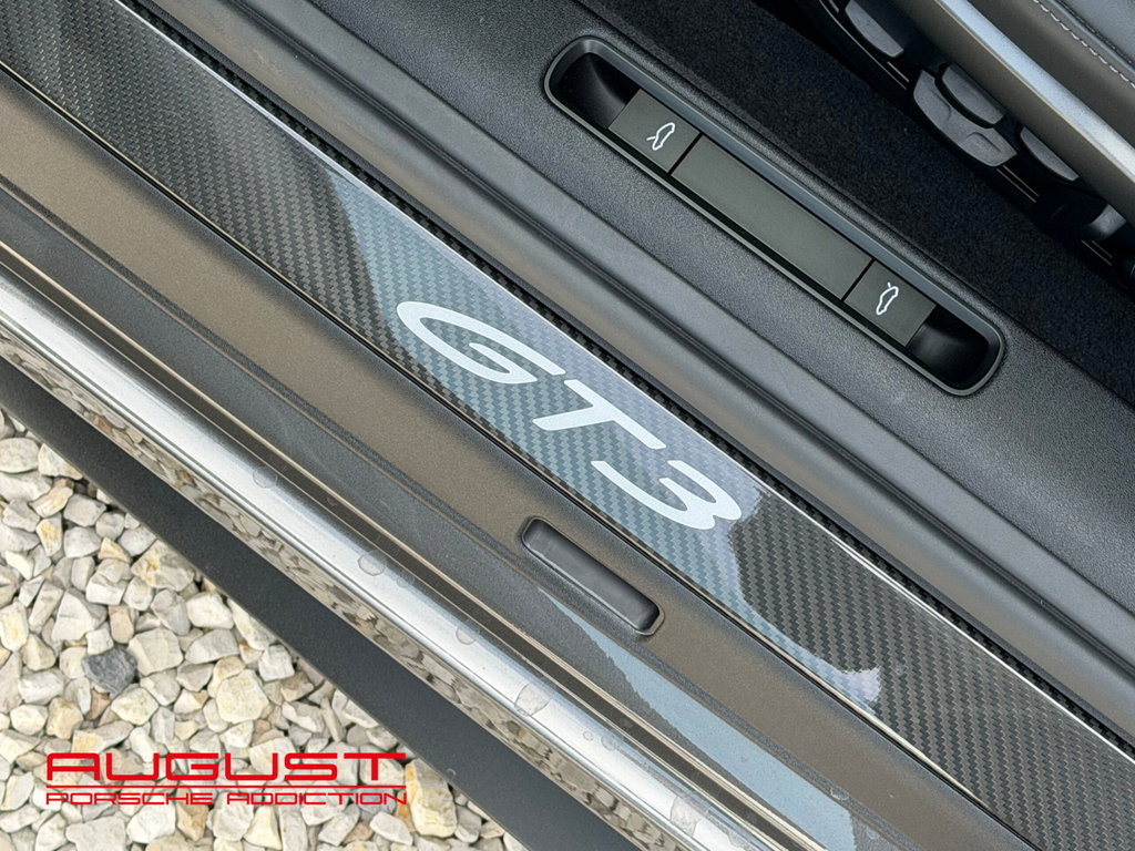 Porsche 992 GT3 Touring