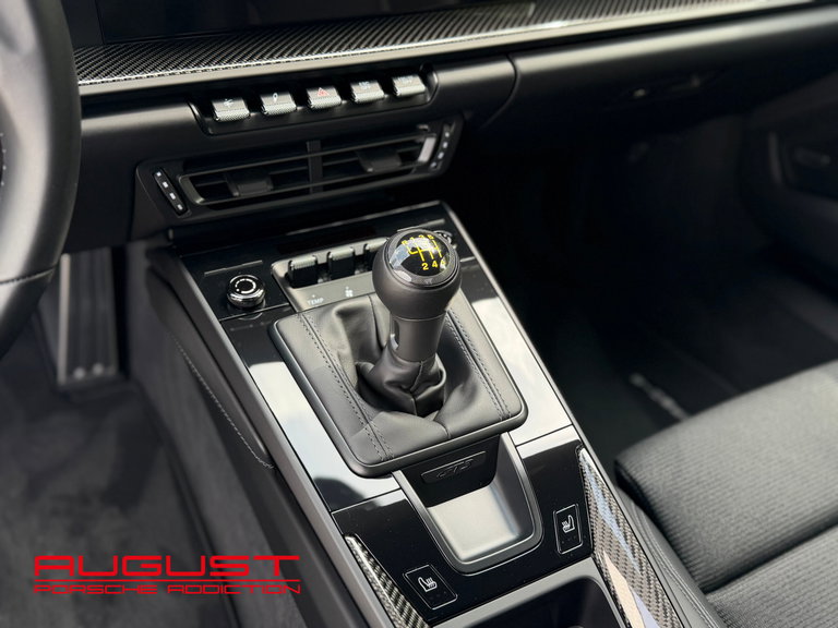 Porsche 992 GT3 Touring