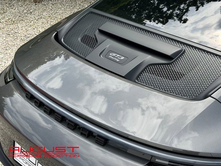 Porsche 992 GT3 Touring