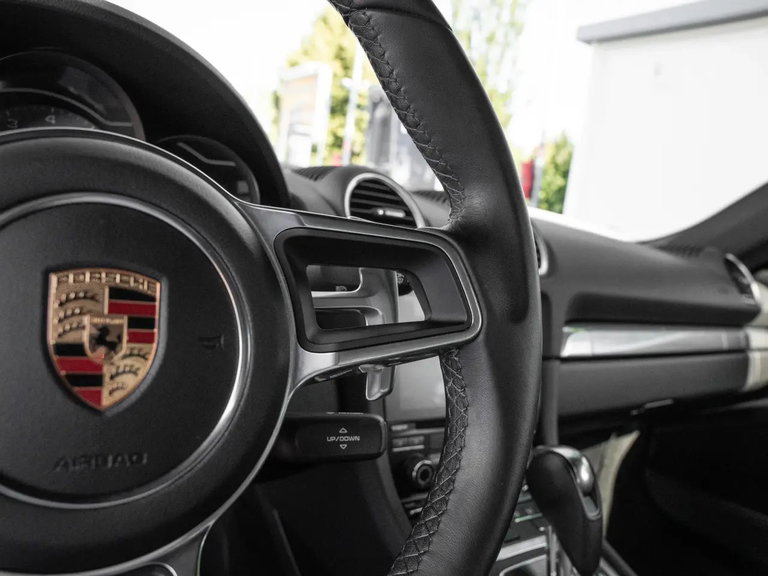 Porsche 718 Cayman S