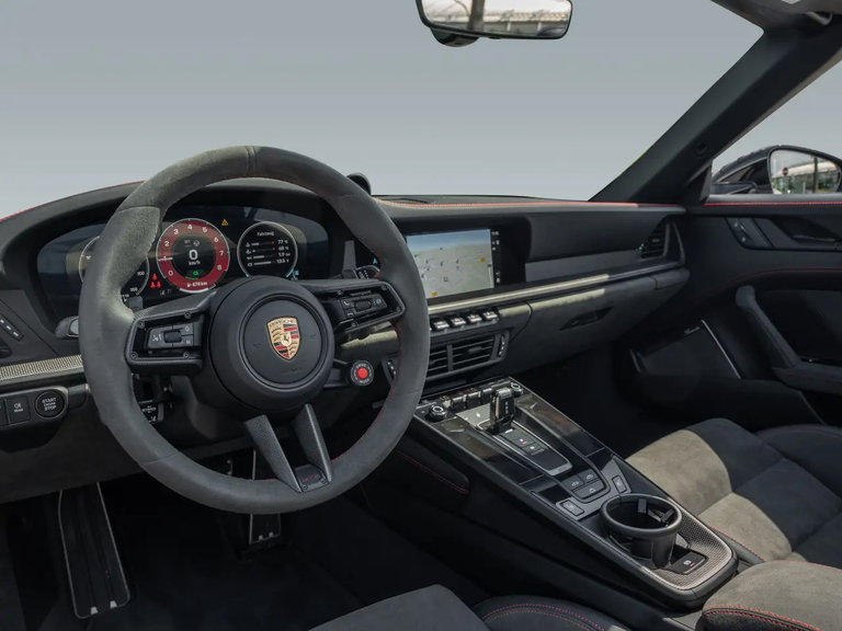 Porsche 992.2 Carrera 4 GTS