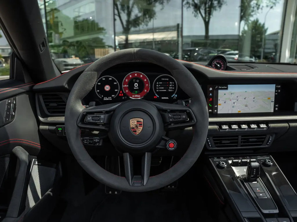 Porsche 992.2 Carrera 4 GTS