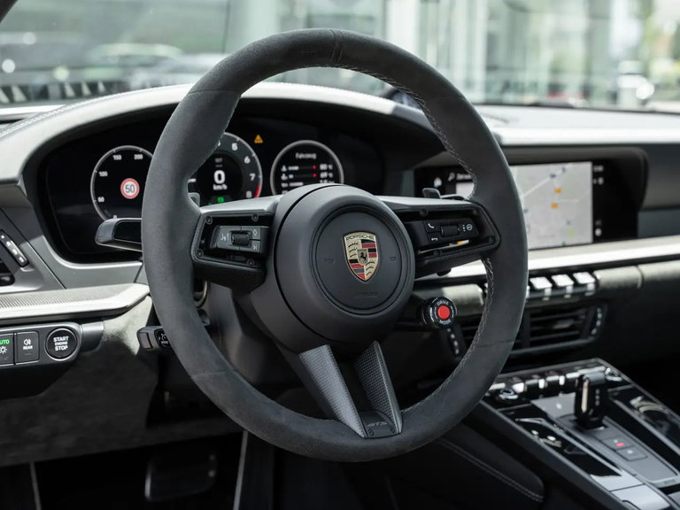 Porsche 992.2 Carrera GTS