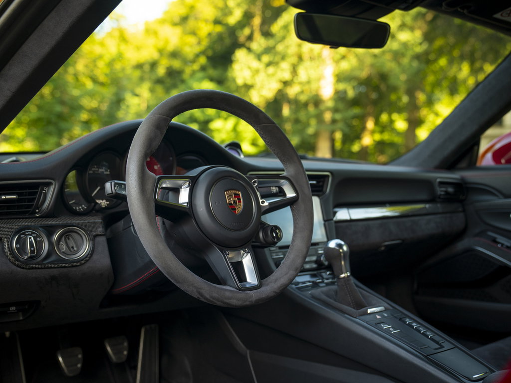 Porsche 991.2 Carrera GTS