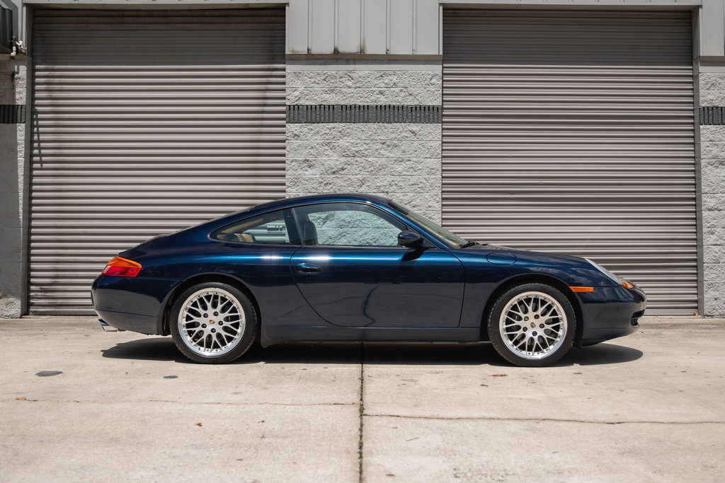 Porsche 996 Carrera